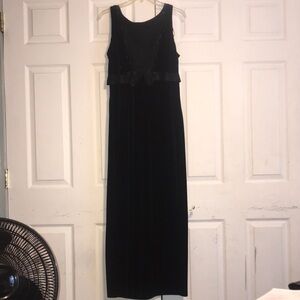 Women’s Velvet Molly Malloy Evening Gown